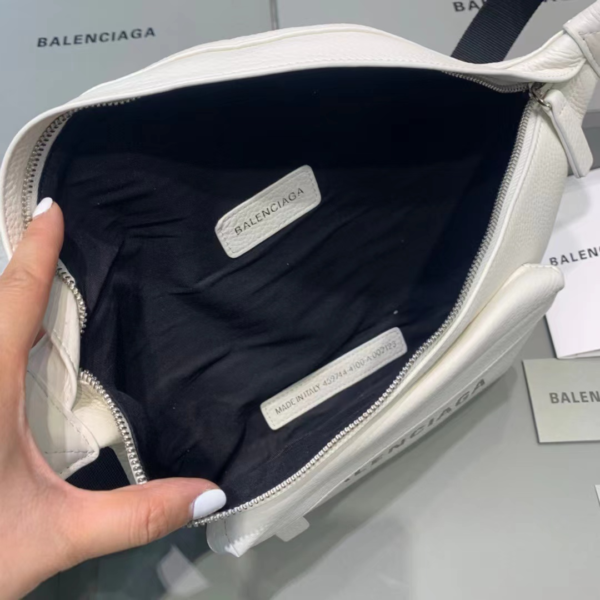 ⁦Balenciaga 7⁩ - الصورة ⁦2⁩