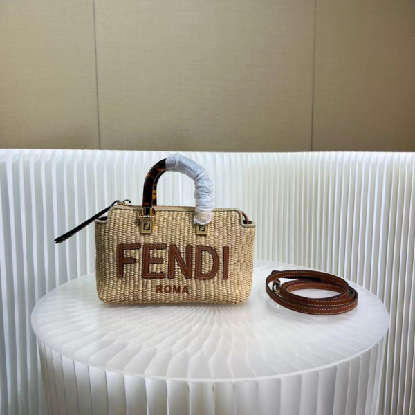 Fendi 19 - Fendi