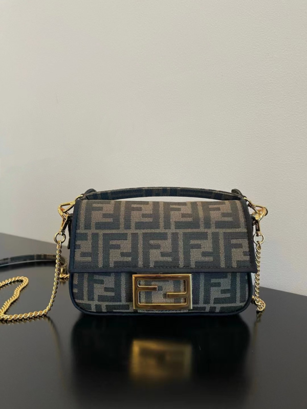 Fendi 36 - Fendi