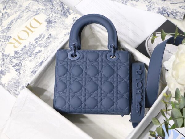 Lady Dior الانيقة - Image 7