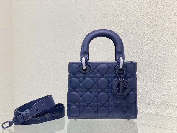 Lady Dior الانيقة - Image 6