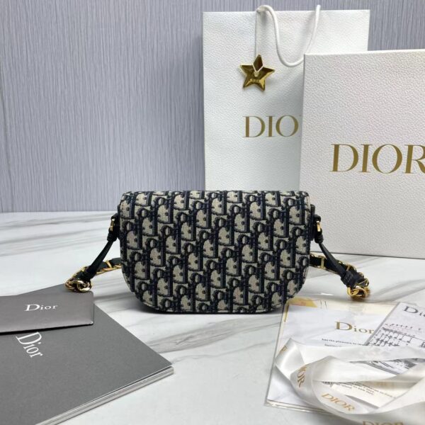 Dior Signature - Image 6