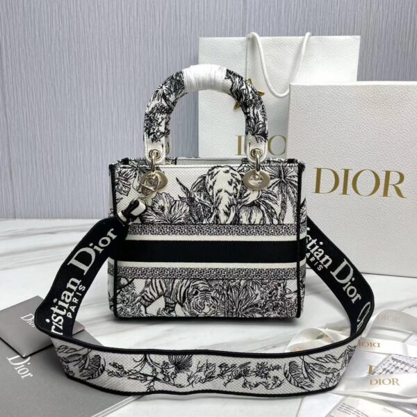 ⁦Lady Dior⁩ - الصورة ⁦7⁩