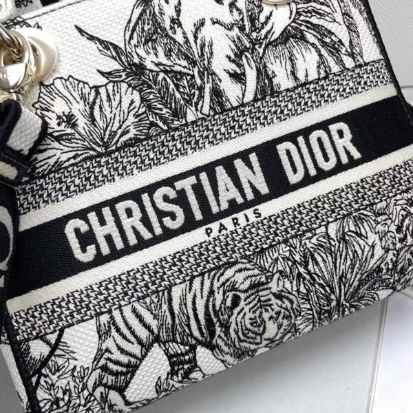 ⁦Lady Dior⁩ - الصورة ⁦10⁩