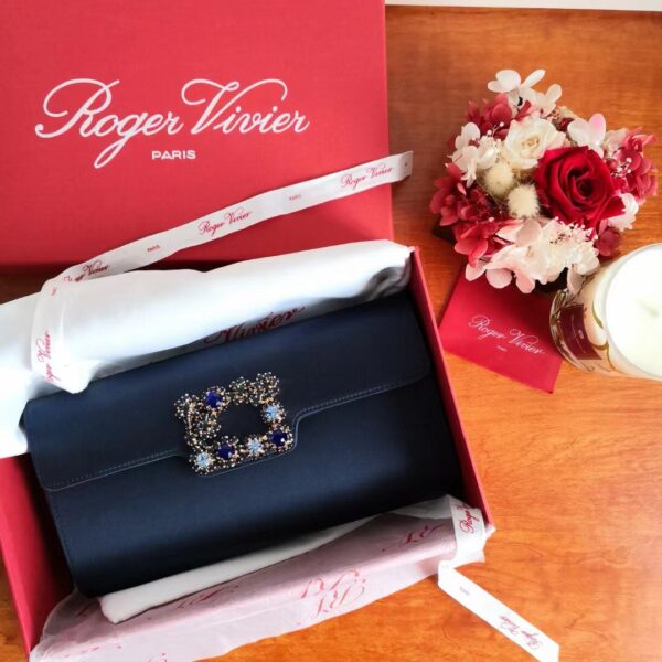 حقيبة يد مظروف من الساتان والحرير Rogervivier