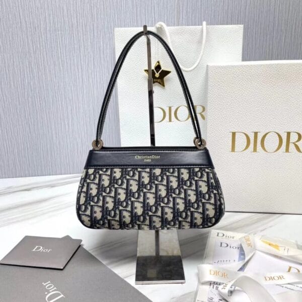 Dior Key - Image 2