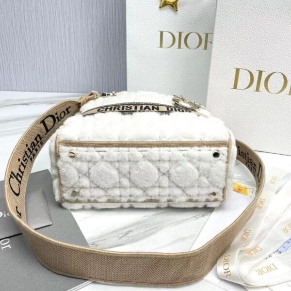 ستايل للأميرة ديانا فروي Lady Dior - Image 7