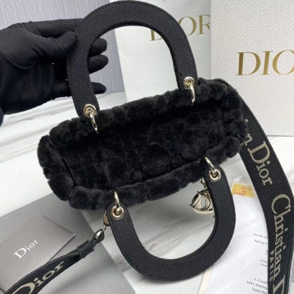 ستايل للأميرة ديانا فروي Lady Dior - Image 5