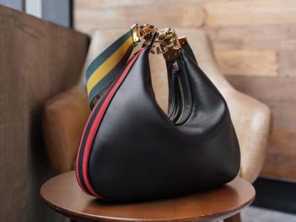 مجموعة مميزة من Gucci 𝐀𝐭𝐭𝐚𝐜𝐡𝐞