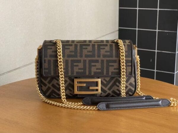 FENDI Baguette bag