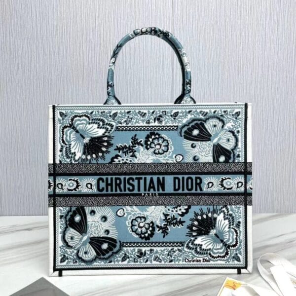 【Dior Book Totee】