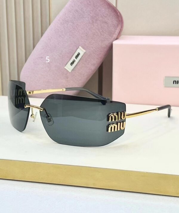 ⁦miu miu 5 colors⁩ - الصورة ⁦5⁩