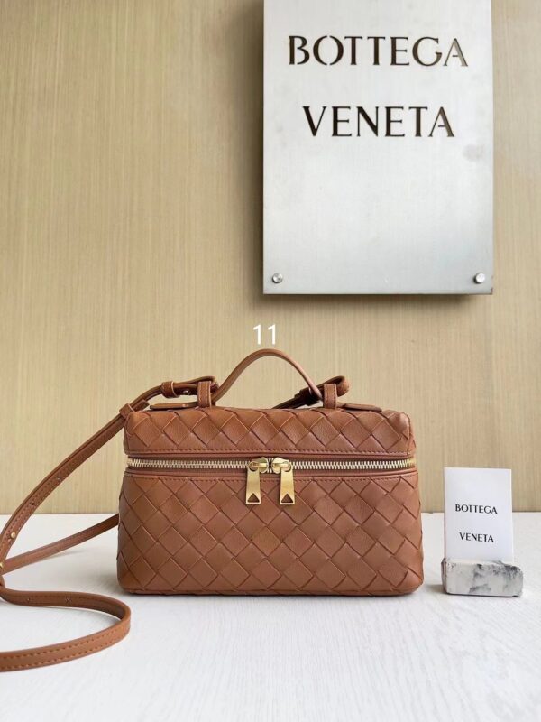 Bottega Veneta { 11 } colors - Image 5