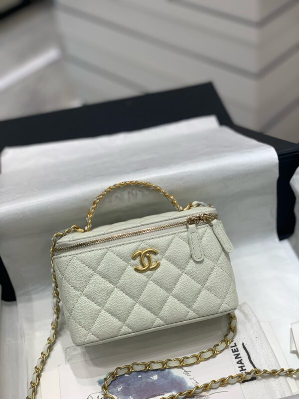 Chanel 3 colors