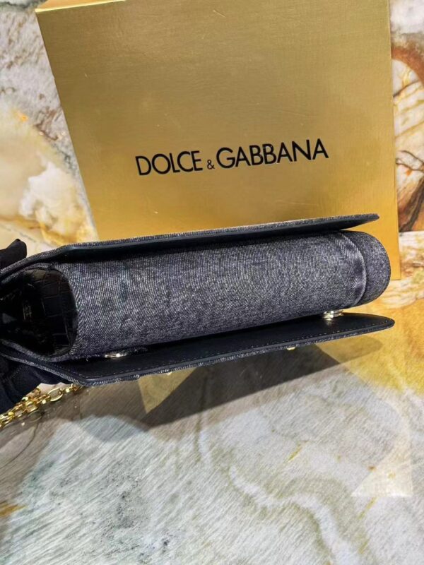 ⁦Dolce & Gabban⁩ - الصورة ⁦3⁩