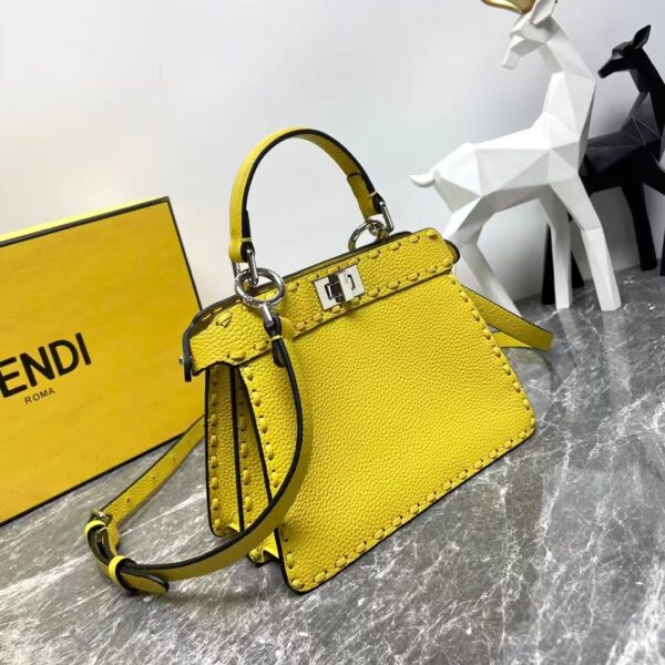 ⁦Fendi Peekaboo⁩ - الصورة ⁦3⁩