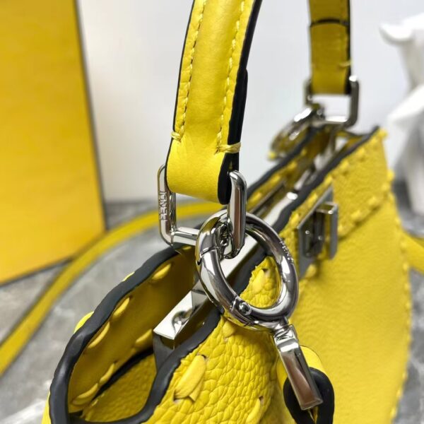 ⁦Fendi Peekaboo⁩ - الصورة ⁦4⁩