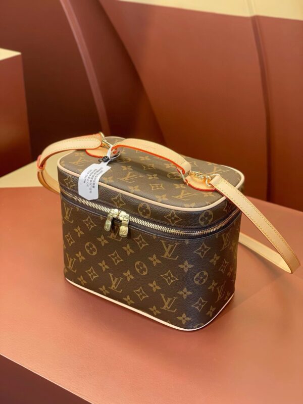 LV Monogram