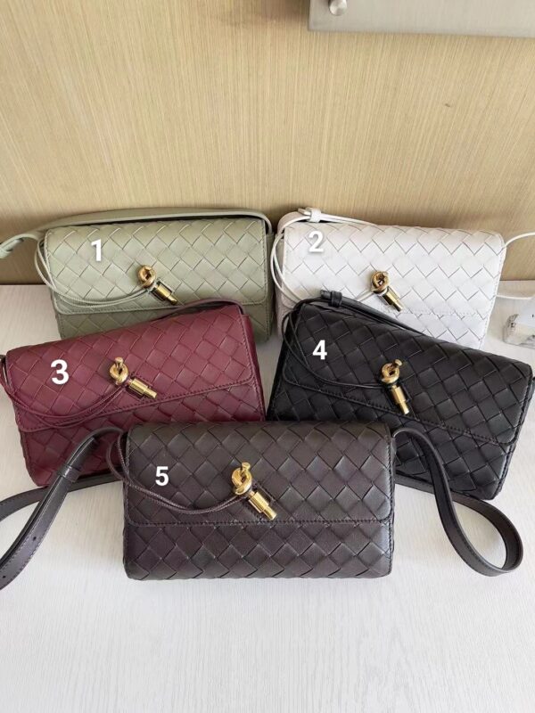 BOTTEGA CLUTCH 6 colors - Image 2