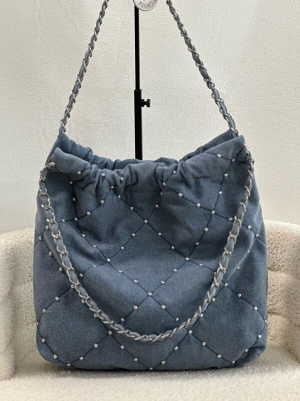 Chanel - Image 7