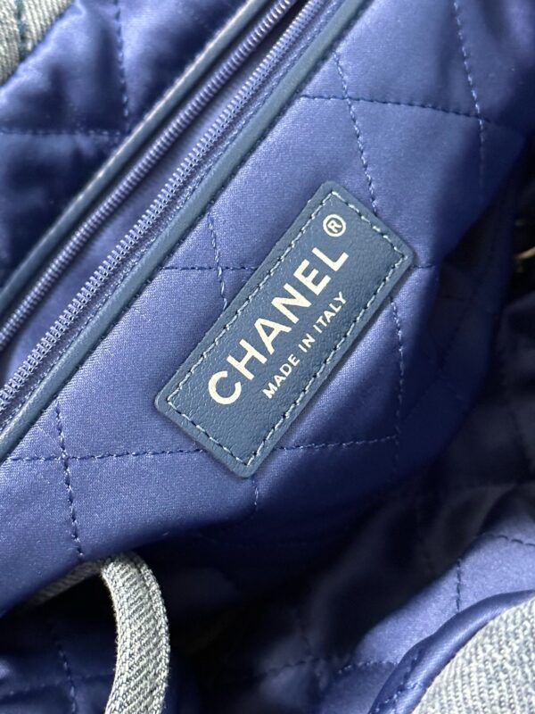 Chanel - Image 10