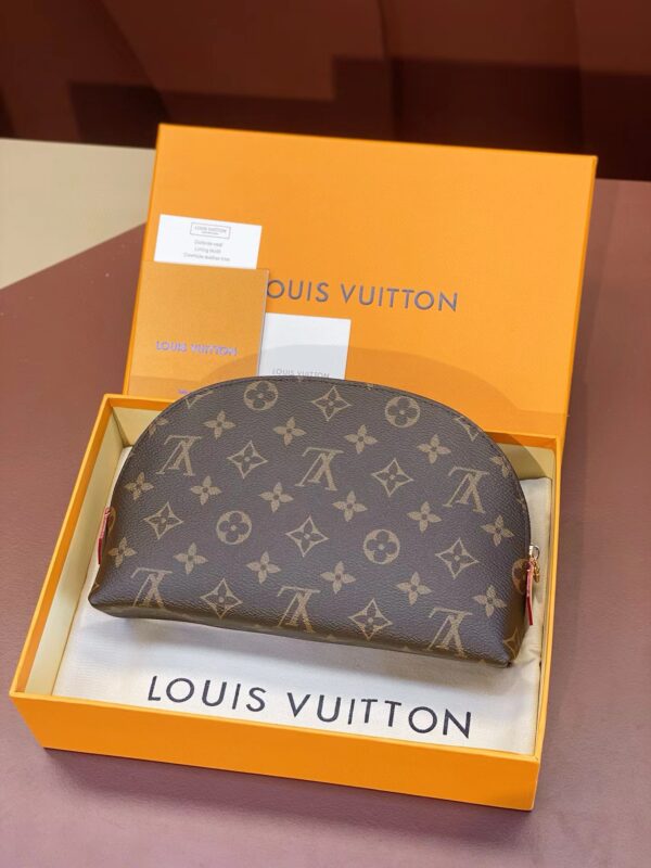 LV Monogram