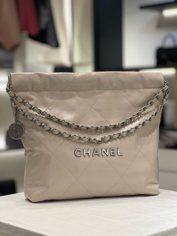 ⁦Chanel new bag⁩ - الصورة ⁦9⁩