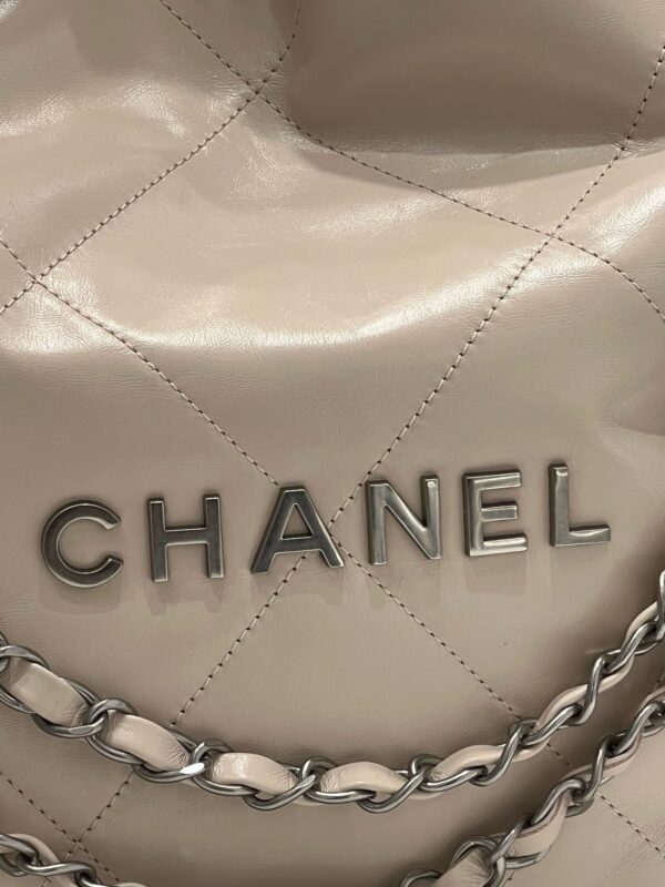 ⁦Chanel new bag⁩ - الصورة ⁦3⁩