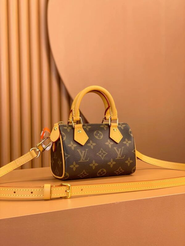 ⁦LV Nano Speedy handbag⁩ - الصورة ⁦9⁩