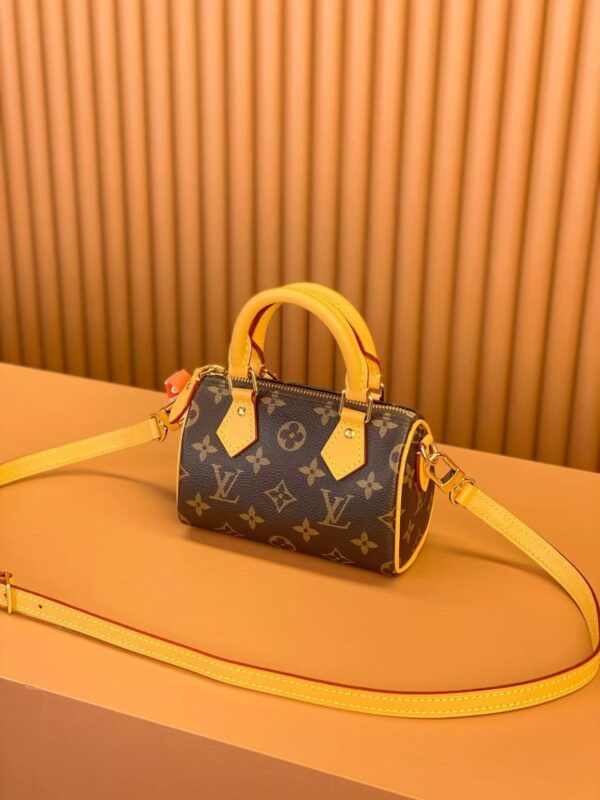 ⁦LV Nano Speedy handbag⁩ - الصورة ⁦8⁩