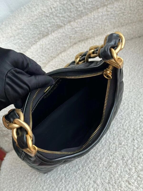 Chanel Hobo Bag - Image 9