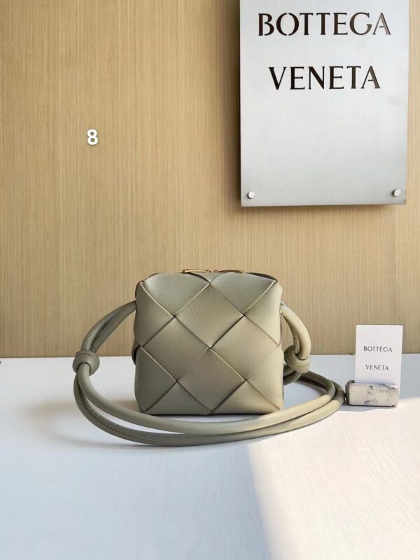 Bottega veneta 8 colors