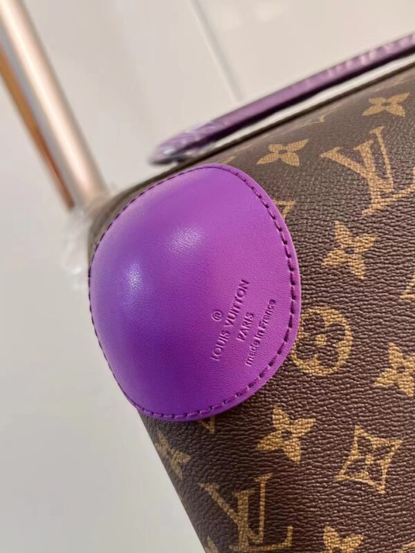 ⁦LV A special travel bag for the plane cabin 11 colors 🥰✈️🧳⁩ - الصورة ⁦2⁩