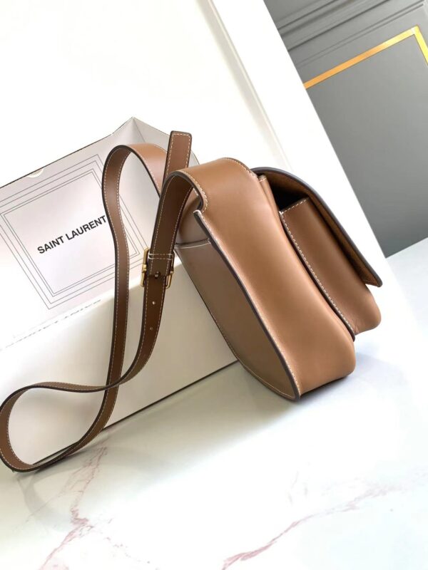 ⁦Nikki leather crossbody bag⁩ - الصورة ⁦2⁩