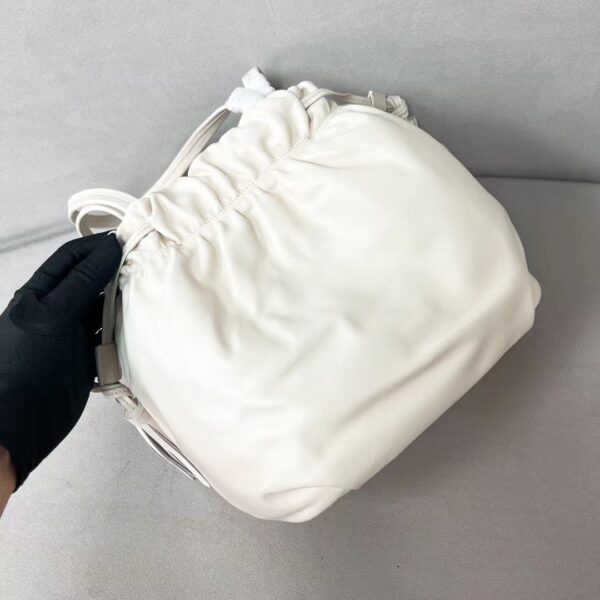 ⁦SoftGrain Big Lucky Bag Cloud Bag prada 4 colors⁩ - الصورة ⁦4⁩