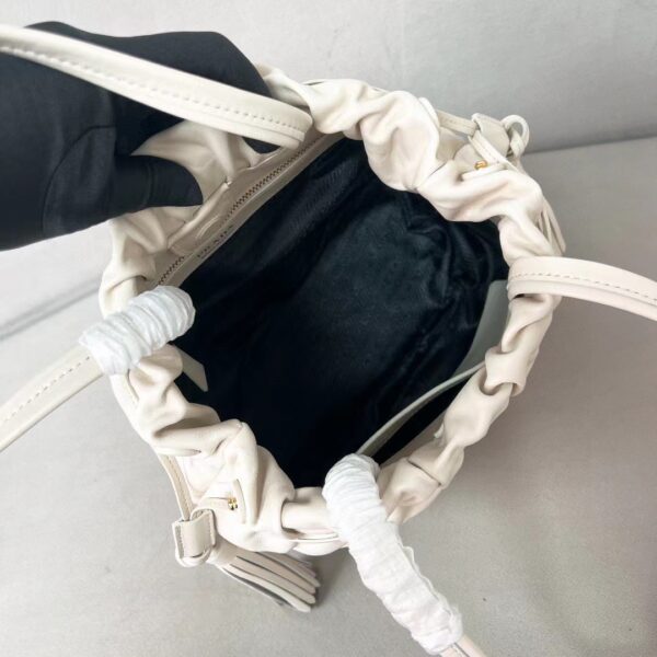 ⁦SoftGrain Big Lucky Bag Cloud Bag prada 4 colors⁩ - الصورة ⁦8⁩