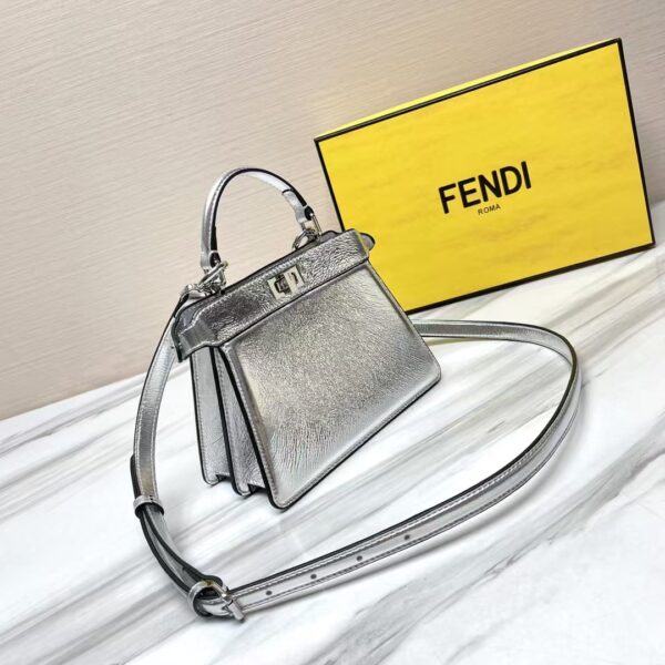 ⁦FENDI Peekaboo⁩ - الصورة ⁦8⁩