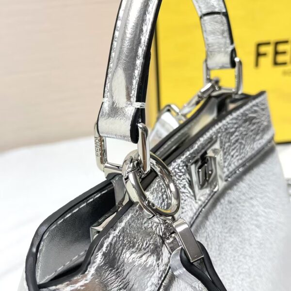 ⁦FENDI Peekaboo⁩ - الصورة ⁦6⁩