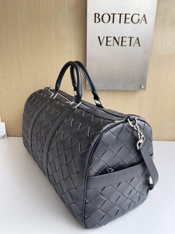 ⁦BOTTEGA VENETA Cabin Duffle⁩ - الصورة ⁦4⁩