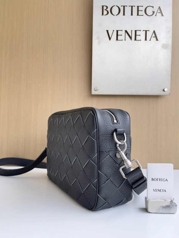 ⁦BOTTEGA VENETA⁩ - الصورة ⁦2⁩