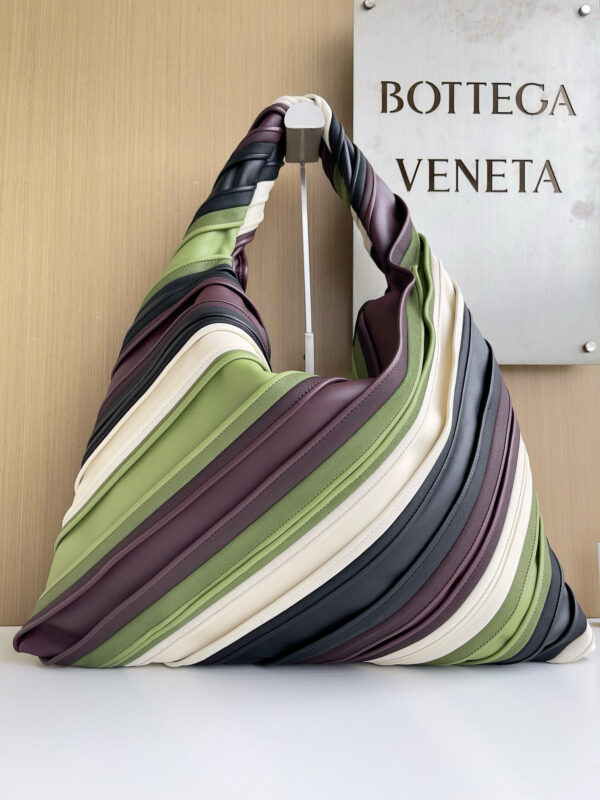 Bottega Veneta Big Hop