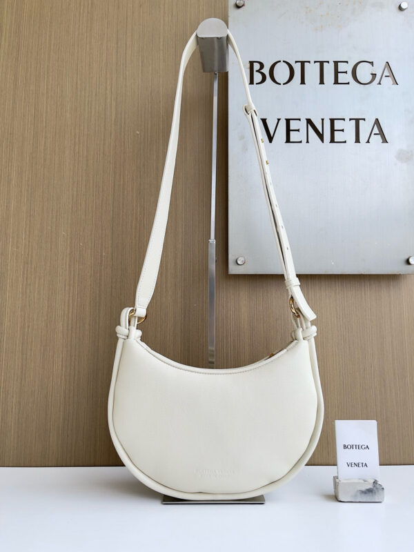 ⁦BOTTEGA VENETA GEMELLI MESSENGER⁩ - الصورة ⁦2⁩