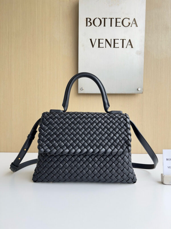 BOTTEGA VENETA