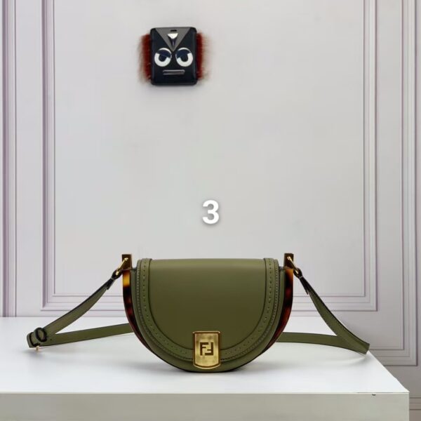 ⁦New Fendi bag 8 colors⁩ - الصورة ⁦10⁩