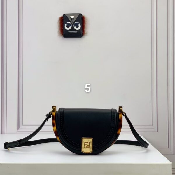 ⁦New Fendi bag 8 colors⁩ - الصورة ⁦12⁩