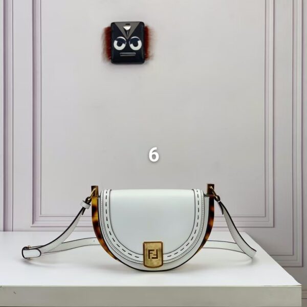 ⁦New Fendi bag 8 colors⁩ - الصورة ⁦13⁩