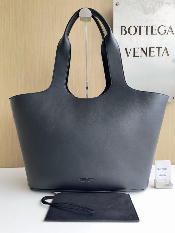 Bottega shopping bag