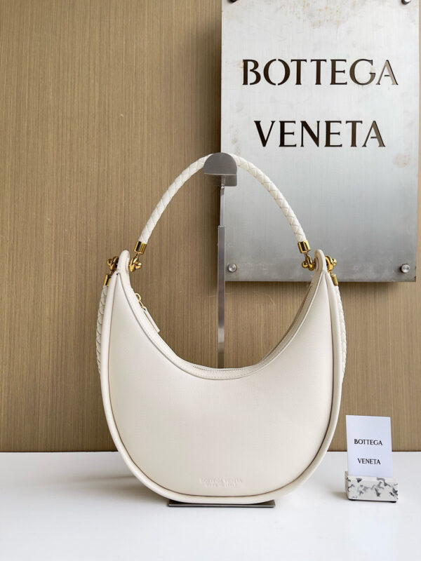 Bottega Veneta's women's hobo underarm bag