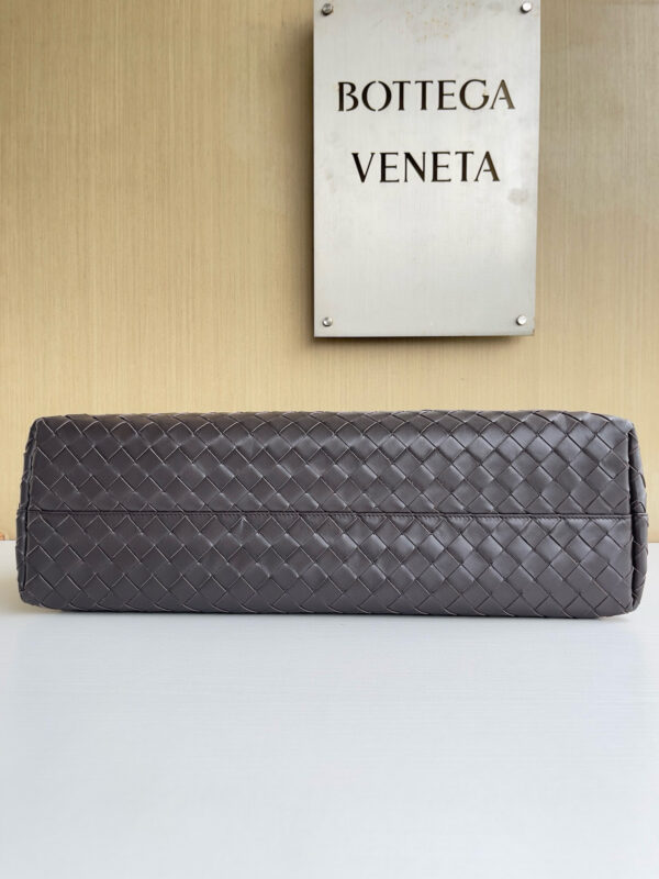 ⁦BOTTEGA VENETA TOTE⁩ - الصورة ⁦3⁩