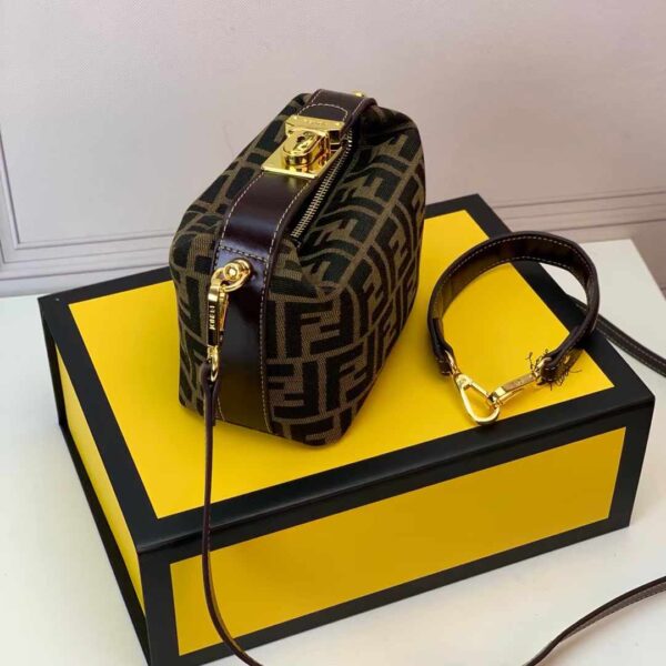 ⁦FENDI⁩ - الصورة ⁦2⁩